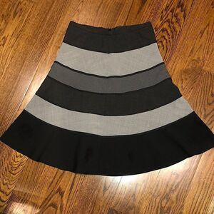 BCBG Women’s Tiered Color Block Monochromatic Spliced Color-Block Skirt Sz 6